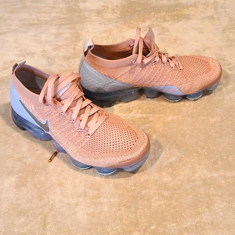 Nike Vapor Max 9 blush color